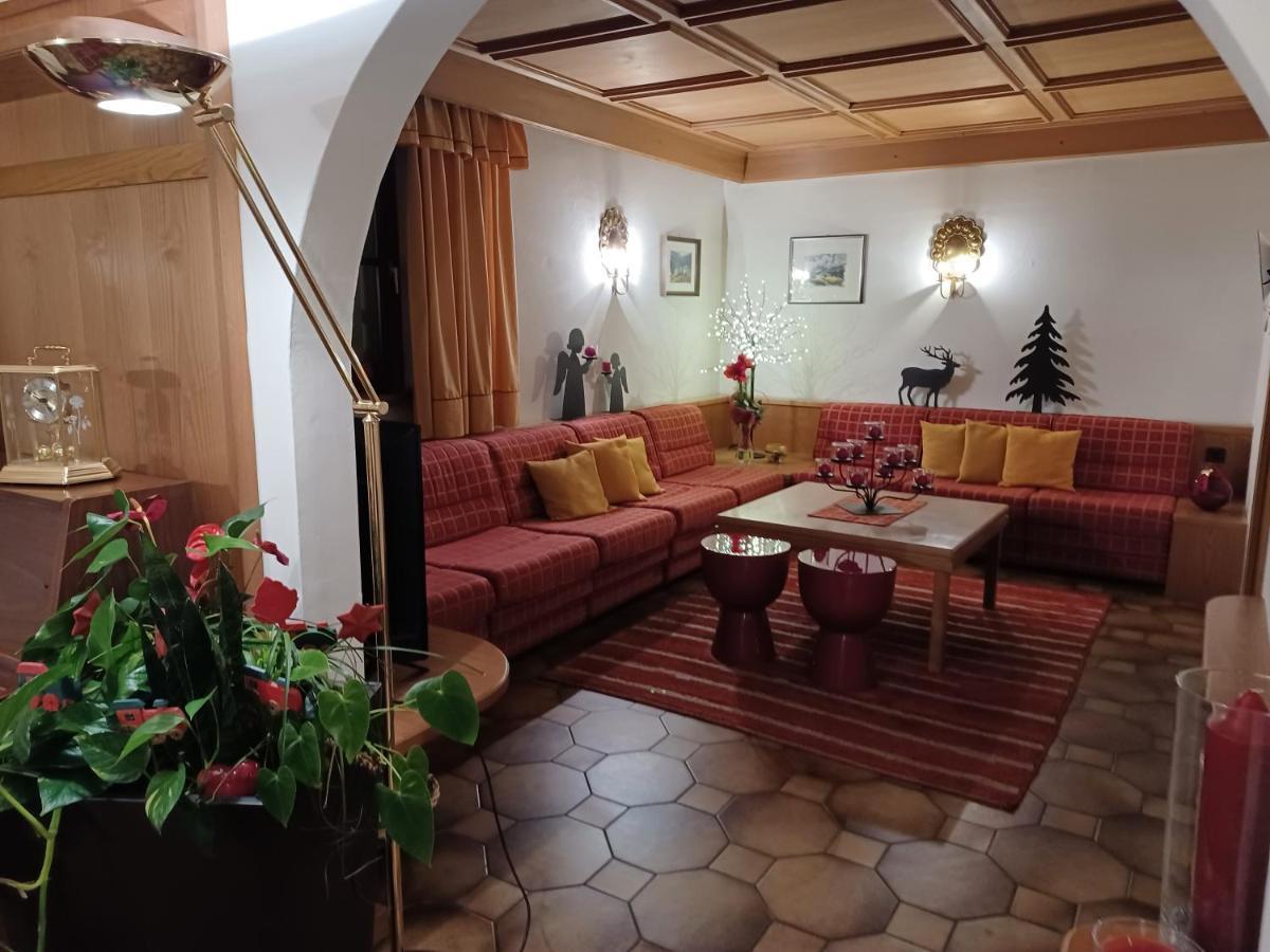Panorama Garni Ingrid Hotel Dobbiaco Luaran gambar